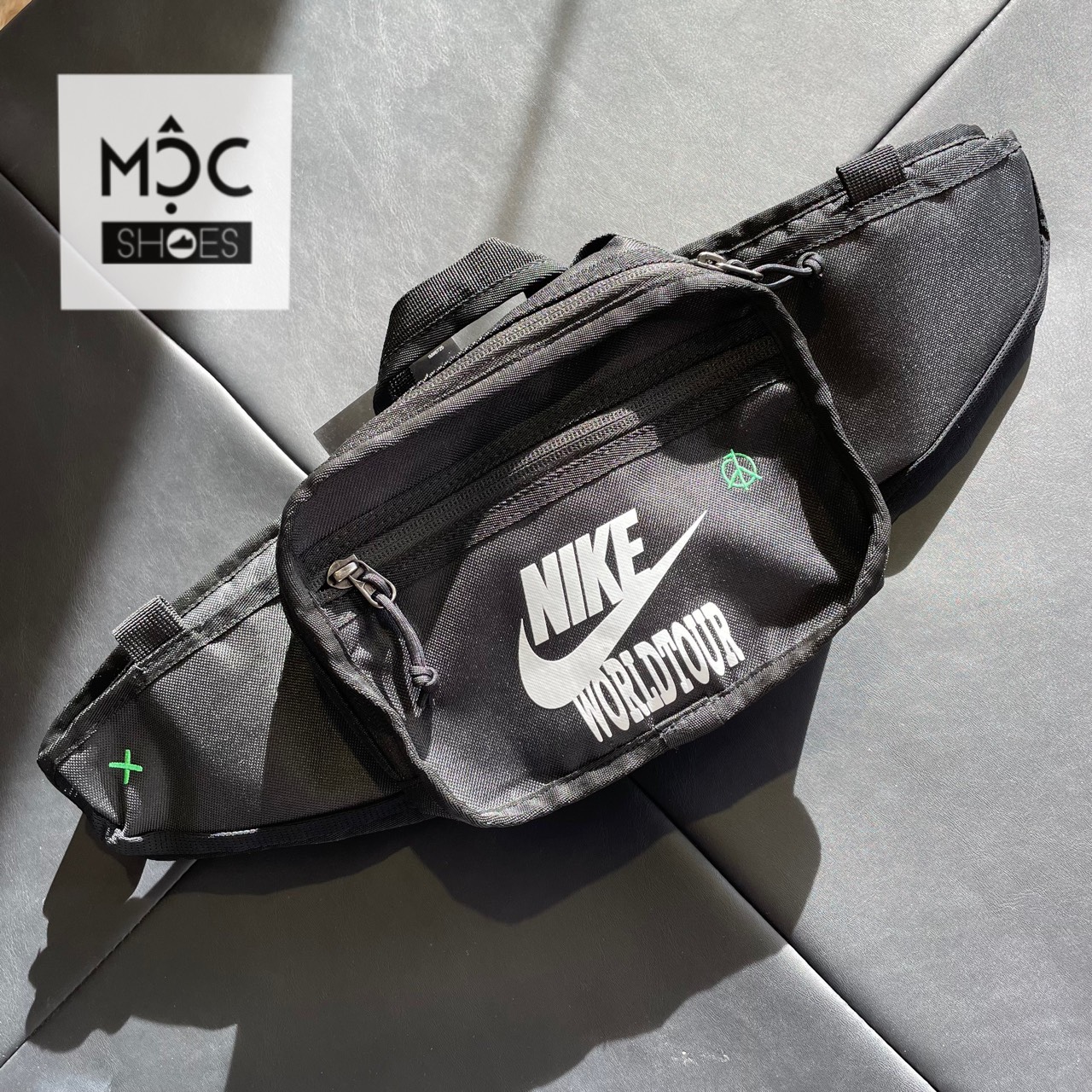 Nike Bum Bag World Tour, Black