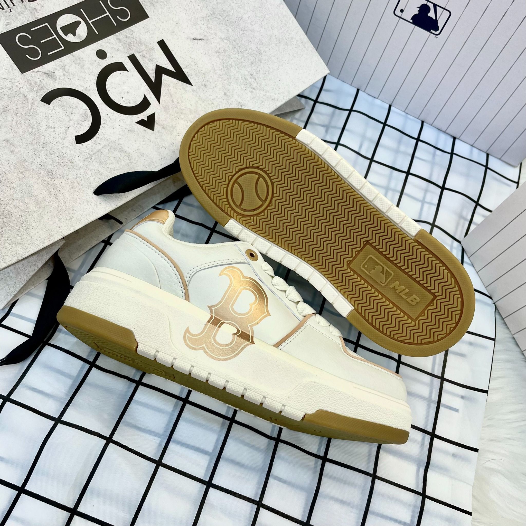  1472 - HÀNG CHÍNH HÃNG - GIÀY MLB CHUNKY LINER BASIC BOS - VÀNG GOLD - CODE: 3ASXCLB3N-43GOS 