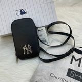  1483 - HÀNG CHÍNH HÃNG - TÚI MLB MINI NECK POUCH NEW YORK YANKEES 