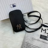  1483 - HÀNG CHÍNH HÃNG - TÚI MLB MINI NECK POUCH NEW YORK YANKEES 