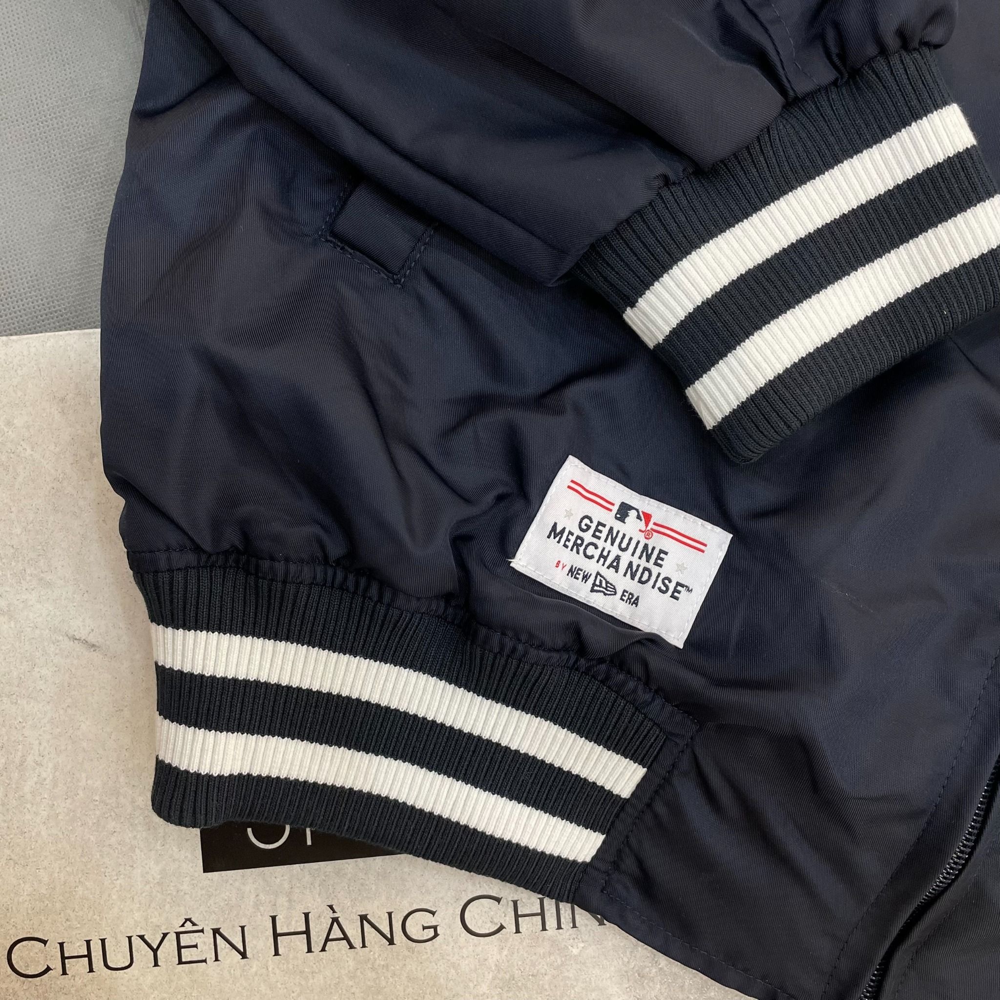  1486 - HÀNG CHÍNH HÃNG - ÁO KHOÁC BOMBER STADIUM NEW ERA LA DODERS 