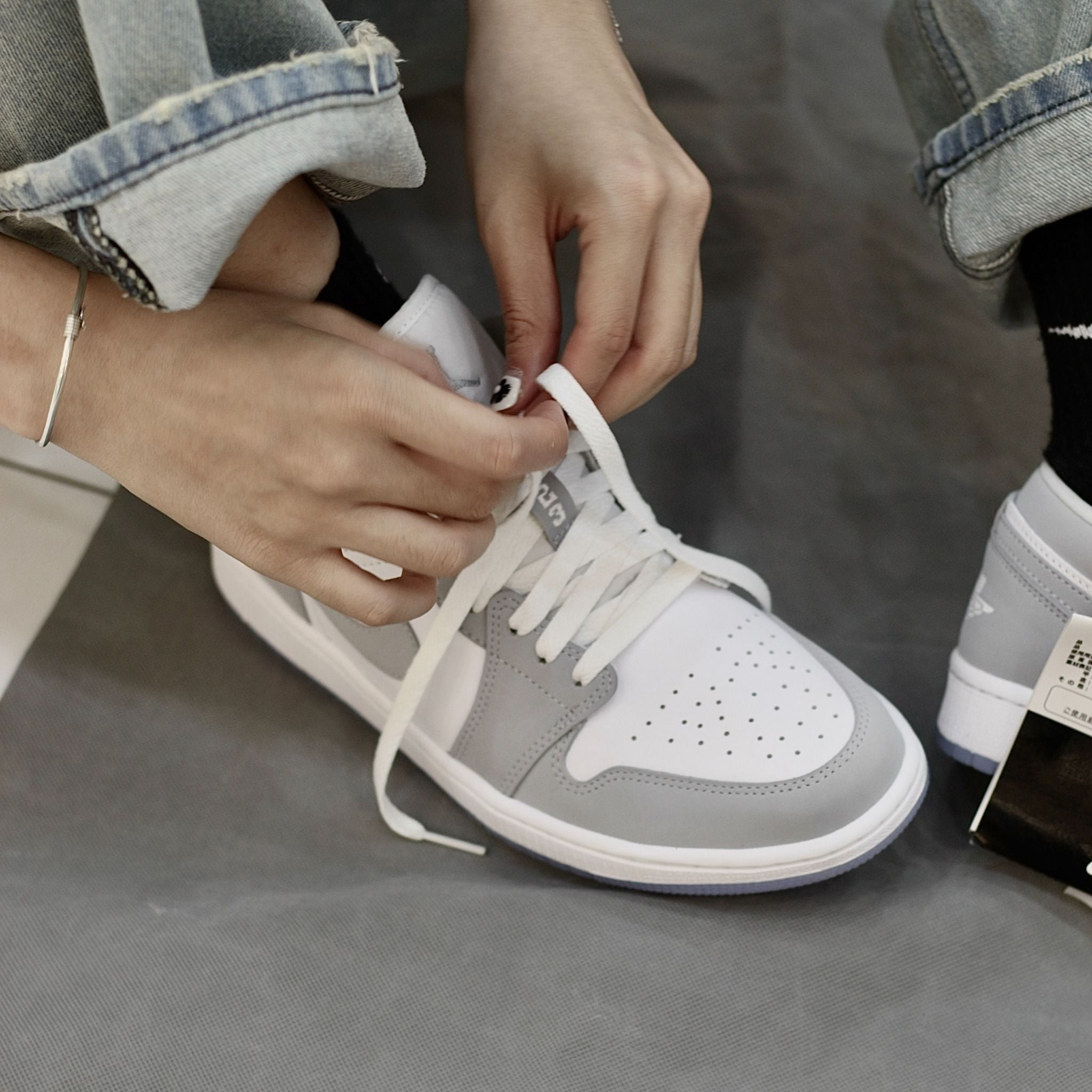 1491 HÀNG CHÍNH HÃNG GIÀY AIR JORDAN WOLF GREY *XÁM