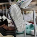  1385 - HÀNG CHÍNH HÃNG - GIÀY CLOG UNISEX CROCS CRUSH BUTTERFLY WHITE CLASSIC *ĐẾ CAO* - TRẮNG - CODE : 208258-94S 