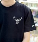  1551 - HÀNG CHÍNH HÃNG - ÁO NEW ERA - BULLS NGUỆCH NGOẠC - ĐEN - CODE : 13774245 