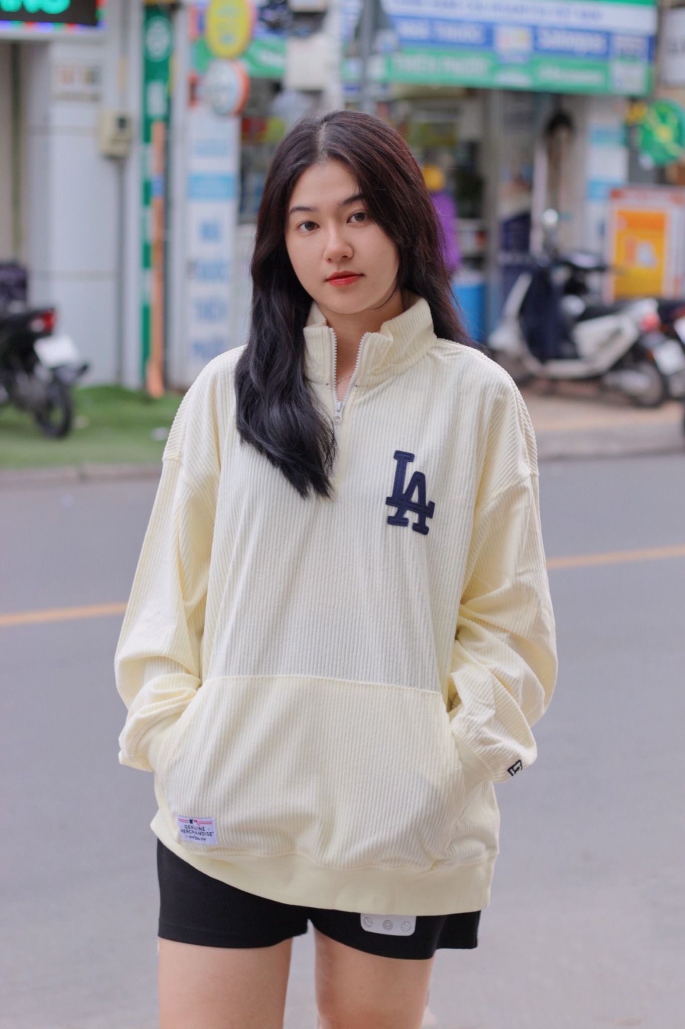  1590 - HÀNG CHÍNH HÃNG - ÁO SWEATER ZIP LOGO LA - KEM - CODE: 13867758 