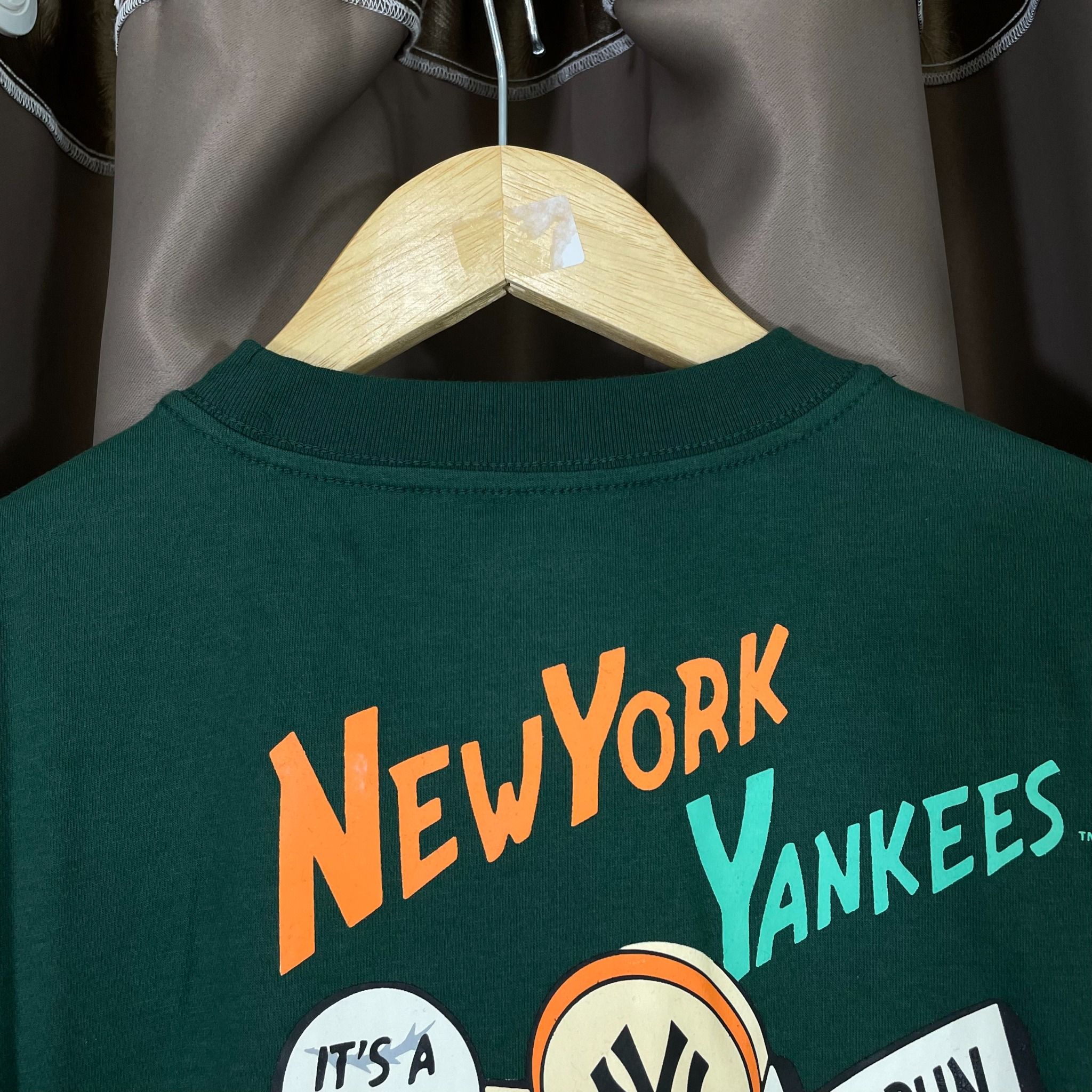  1634 - HÀNG CHÍNH HÃNG - ÁO THUN NEW ERA - NEW YORK YANKEES STRIKE OUTS / NY BOXING - GREEN - CODE: 13789168 