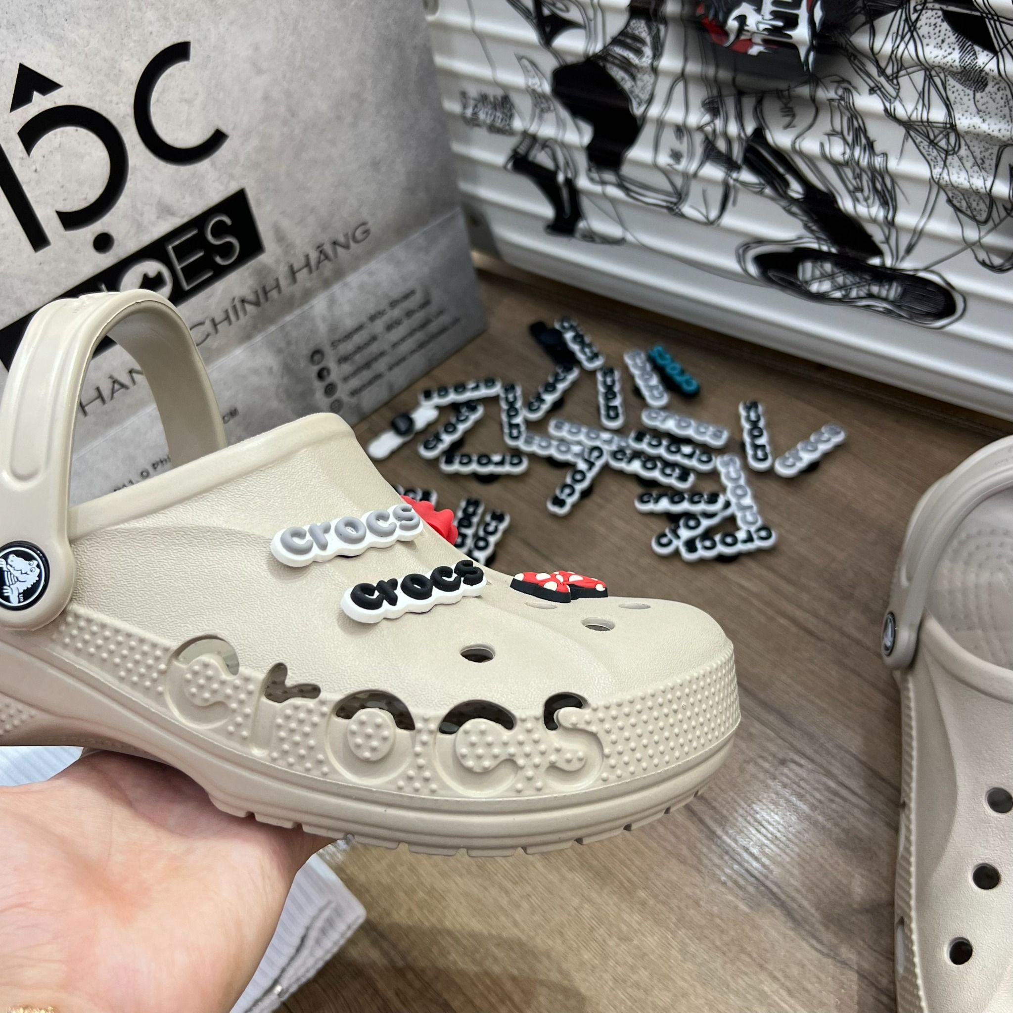  1640 - HÀNG CHÍNH HÃNG - GIÀY CLOG UNISEX CROCS BAYA - MÀU PURE 