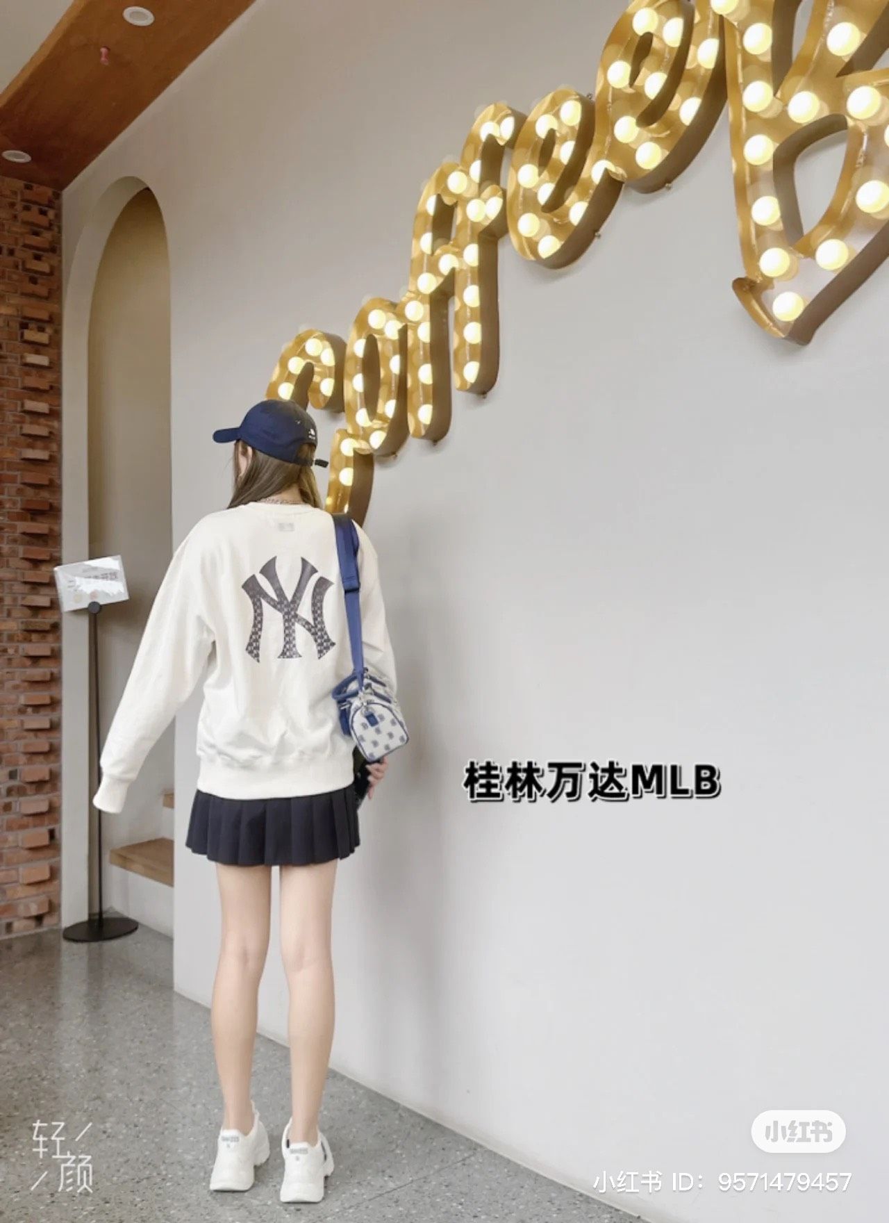  1658 - HÀNG CHÍNH HÃNG - ÁO SWEATER MLB MONOGRAM BIG LUX NY YANKEES - TRẮNG - CODE: 3AMTM0234-50CRD 