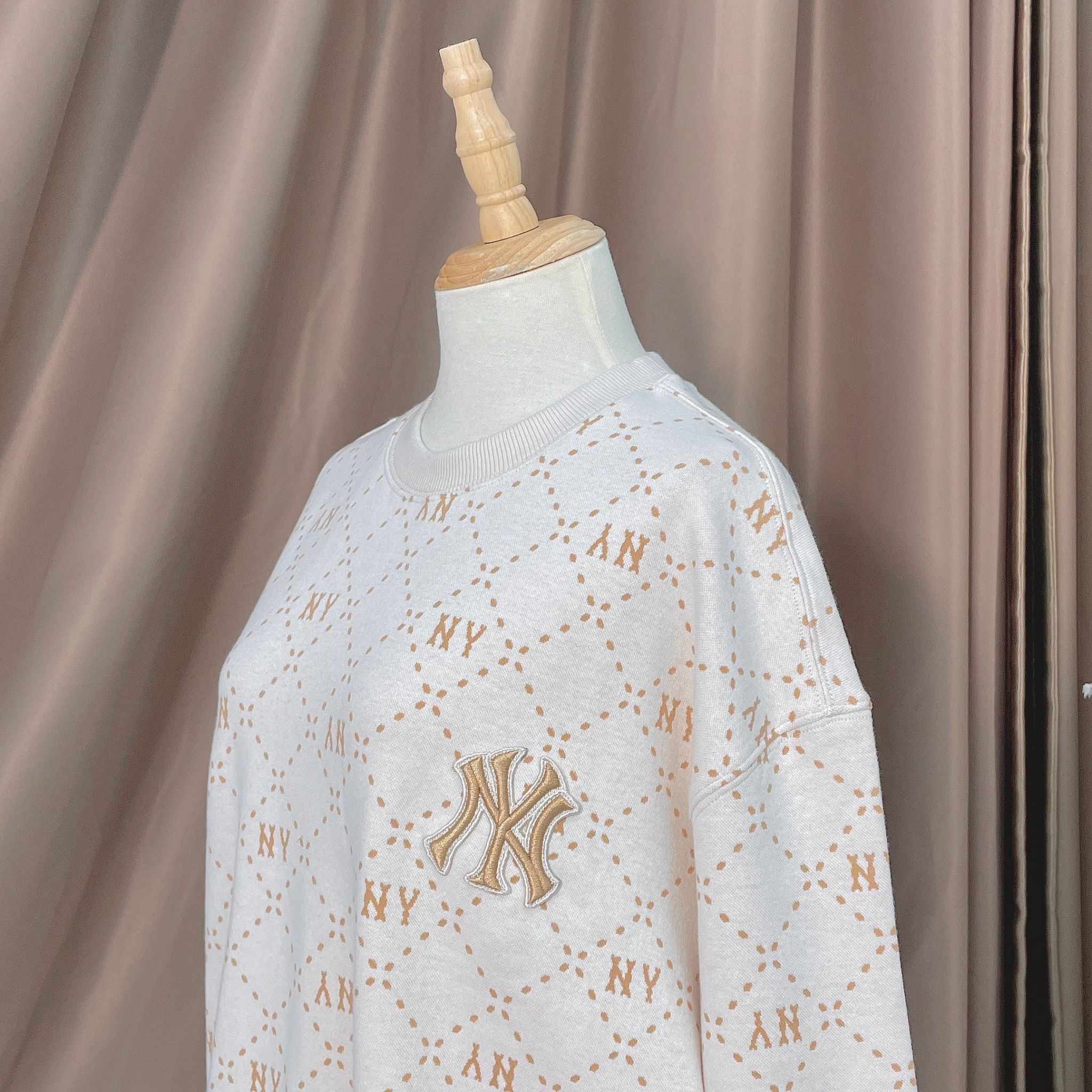  1647 - HÀNG CHÍNH HÃNG - ÁO SWEATER MLB DIA MONOGRAM NEW YORK 