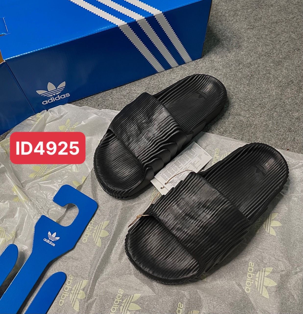  [SALE 750K] 2000 - HÀNG CHÍNH HÃNG - DÉP ADIDAS 22 - BẬC THANG *TRIPLE BLACK* 