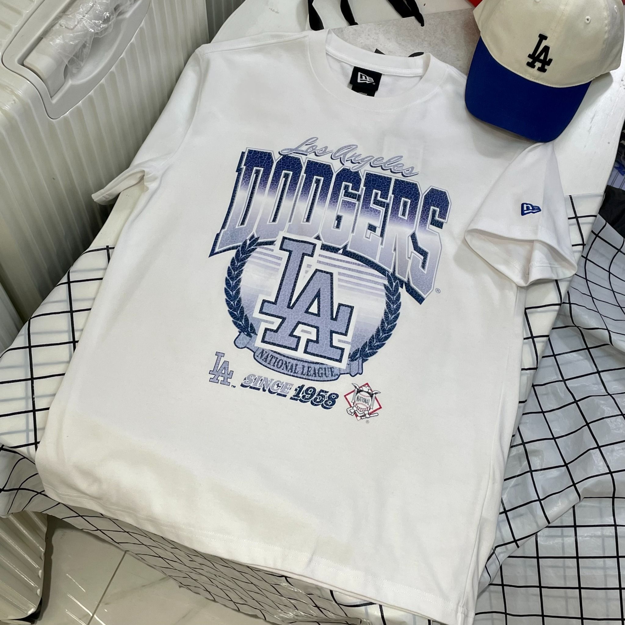  1743 - HÀNG CHÍNH HÃNG - ÁO THUN NEW ERA LA DODGERS SUMMER CLASSICS 