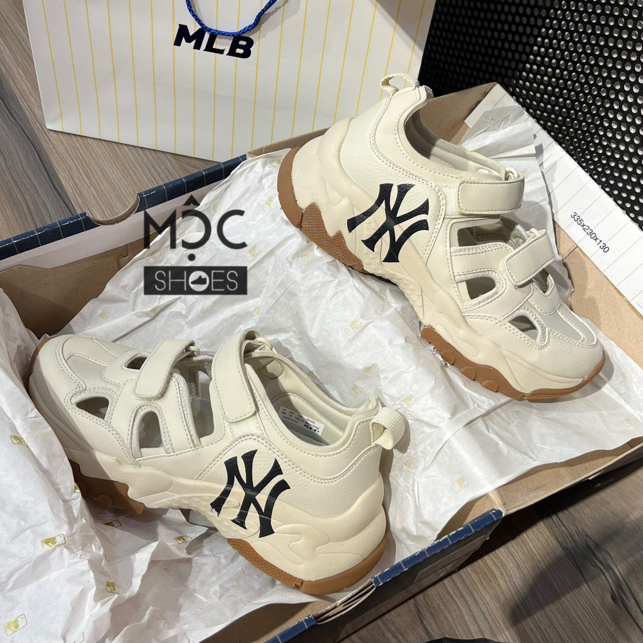  1995 - HÀNG CHÍNH HÃNG - GIÀY SANDAL - MLB Big Ball Chunky Mask NY GUM - Màu Kem - Code: ASDCH133-50CRS 