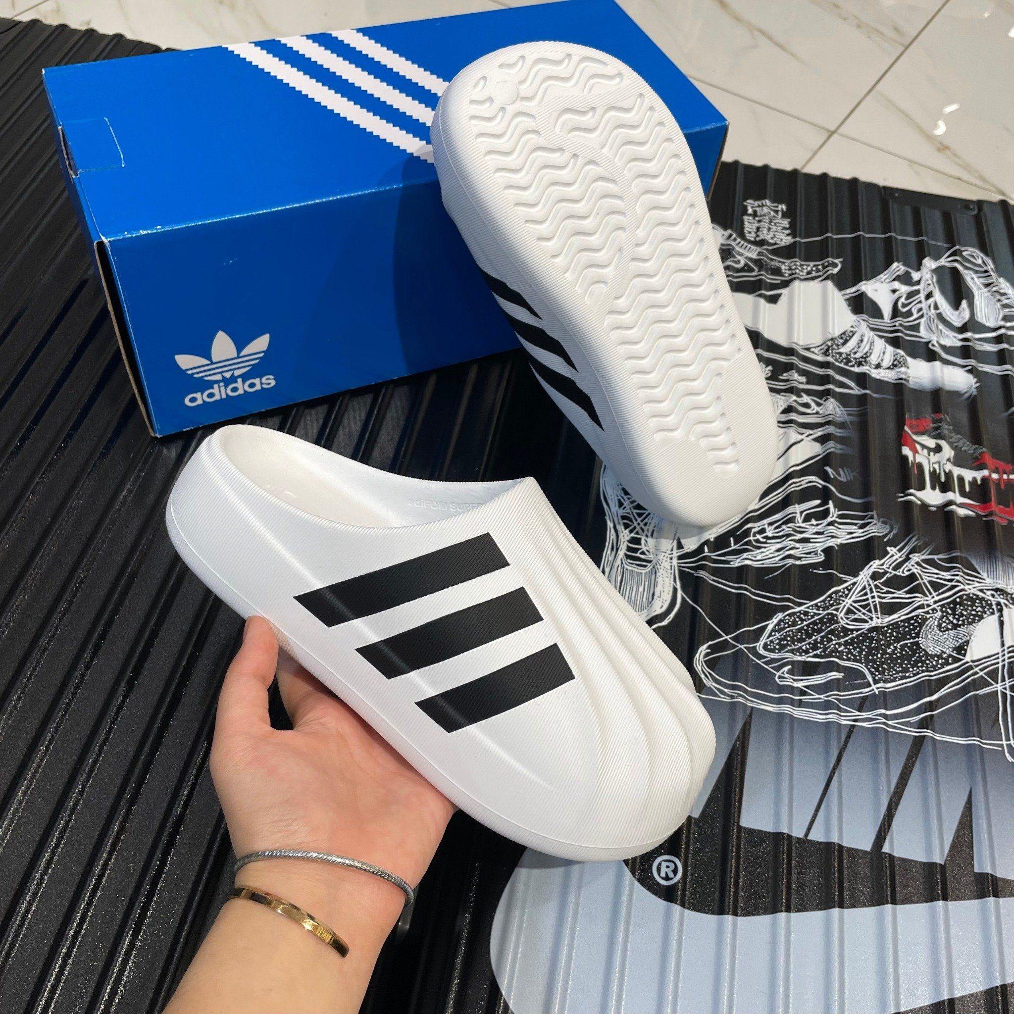  2014 - HÀNG CHÍNH HÃNG - Giày Adidas adiFOM Superstar Mule [TRẮNG SỌC ĐEN] - Code: IF6184 