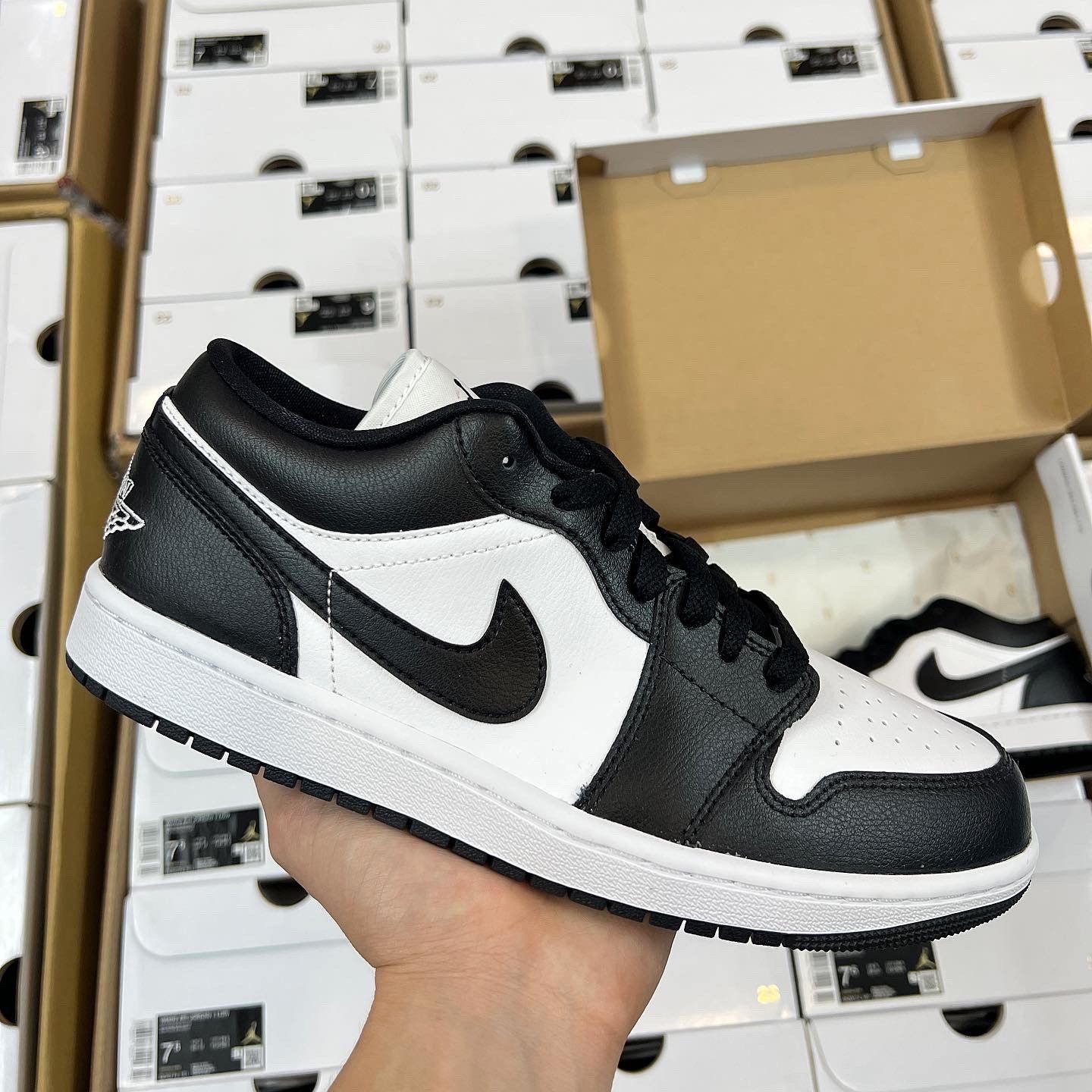  1490 - HÀNG CHÍNH HÃNG - GIÀY AIR JORDAN 1 LOW -  PANDA - *TRĂNG / ĐEN* - CODE : DC0774-101 