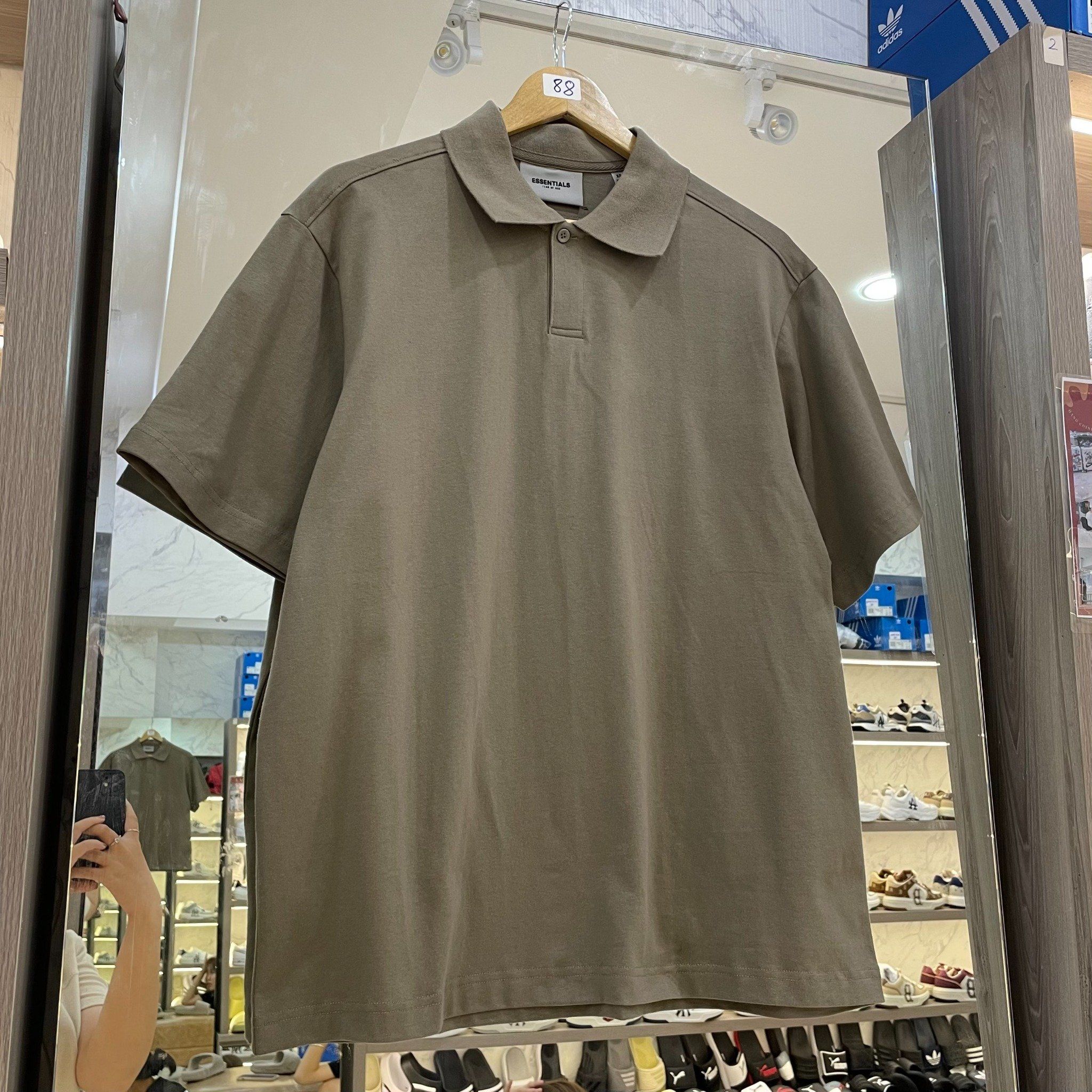  2066 - HÀNG CHÍNH HÃNG - ÁO POLO FOG ESSENTIALS NÂU - *TAUPE* - SEASON 22 