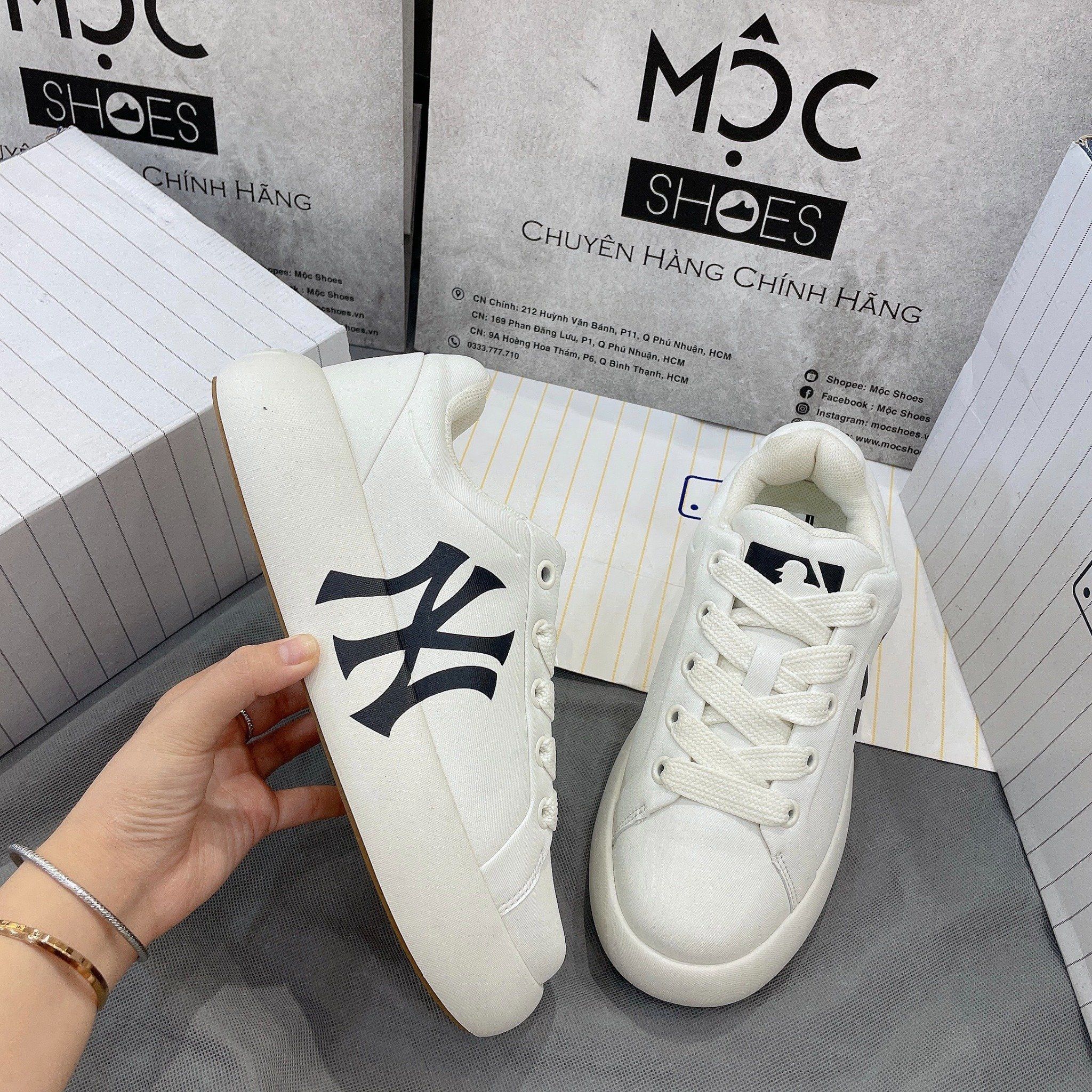  2135 - HÀNG CHÍNH HÃNG - GIÀY MLB CHUNKY CLASSIC BASE NEW YORK YANKEES - CODE: 3ASXCCB4N 50IVS 