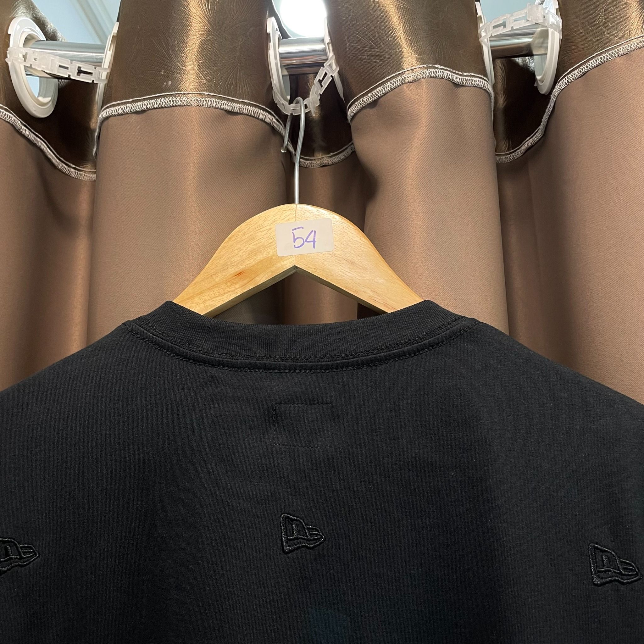  2249 - HÀNG CHÍNH HÃNG - ÁO THUN NEW ERA - MULTI LOGO THÊU - ĐEN 