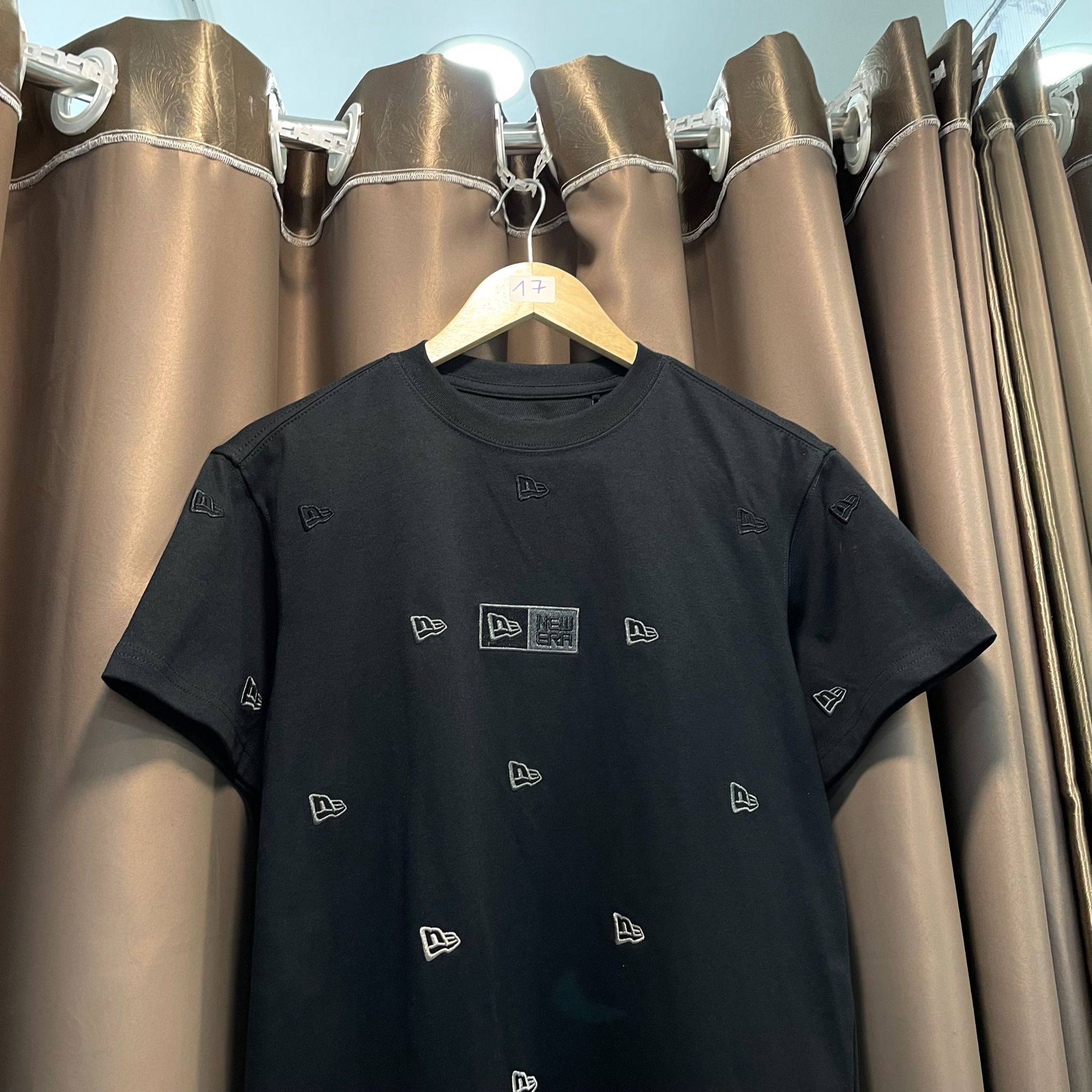  2249 - HÀNG CHÍNH HÃNG - ÁO THUN NEW ERA - MULTI LOGO THÊU - ĐEN 