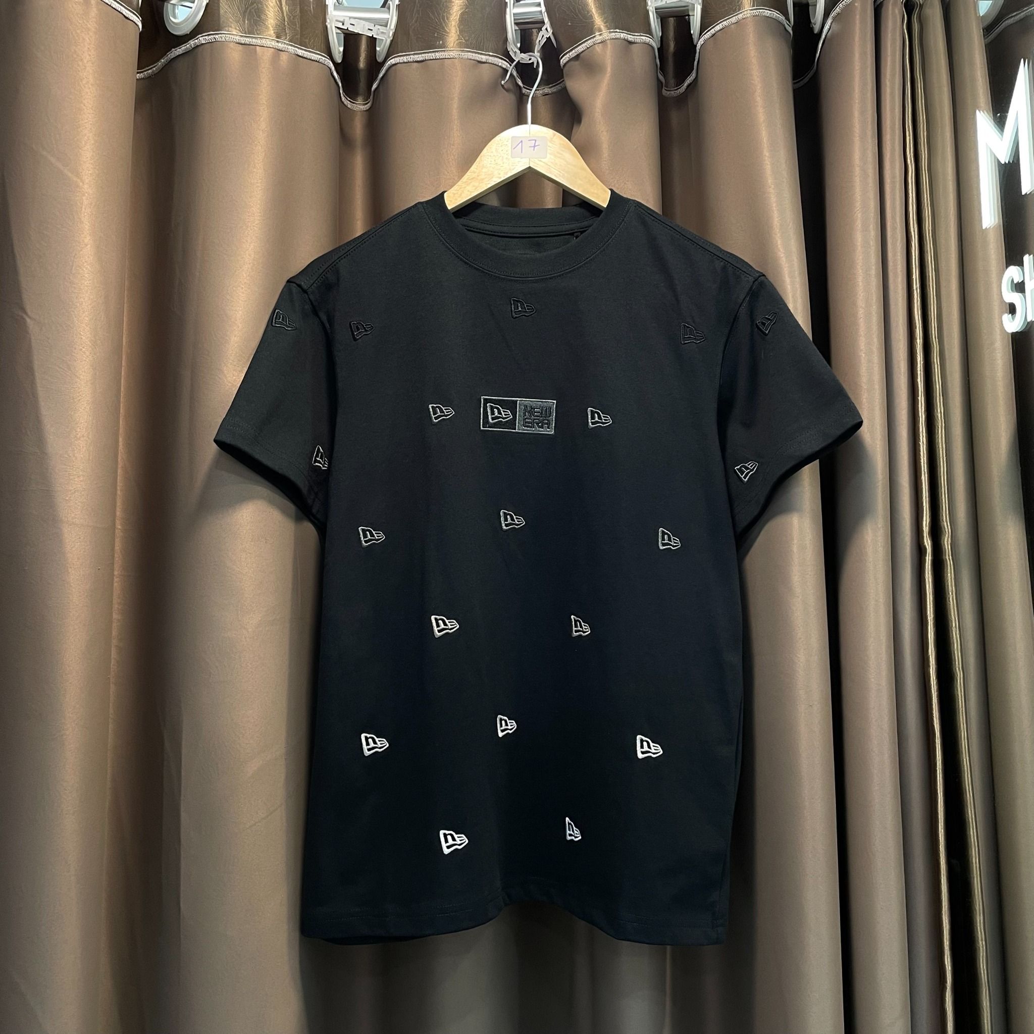  2249 - HÀNG CHÍNH HÃNG - ÁO THUN NEW ERA - MULTI LOGO THÊU - ĐEN 