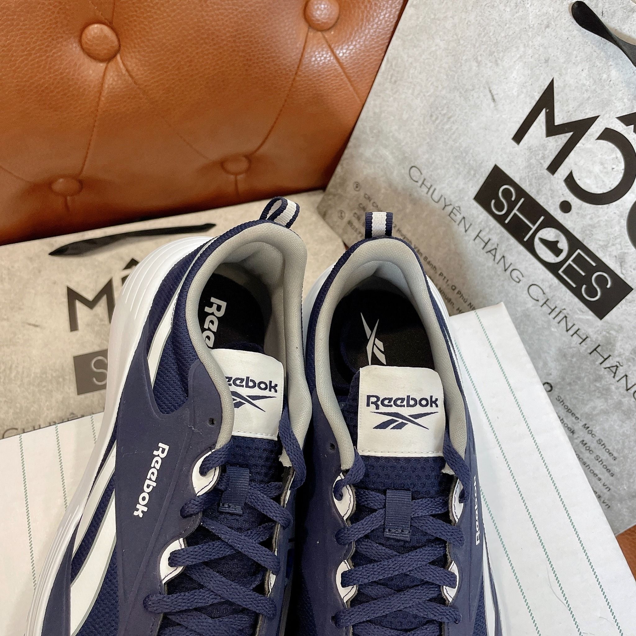  2224 - HÀNG CHÍNH HÃNG - GIÀY REEBOK - ĐẾ BẦU - XANH NAVY *LOGO TRẮNG* 