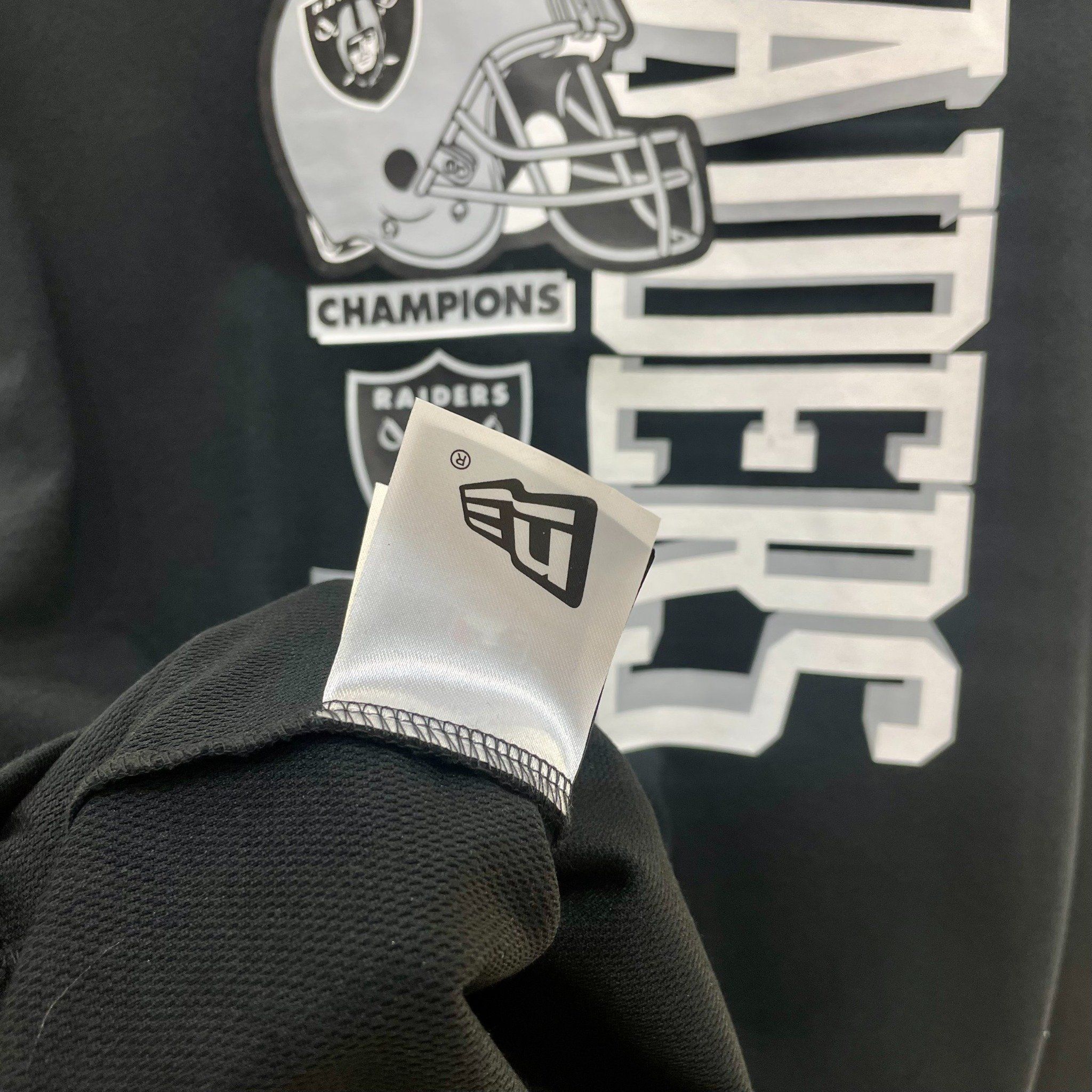  1177 - HÀNG CHÍNH HÃNG - ÁO THUN NEW ERA - LAS VEGAS RAIDERS ESSENTIAL - ĐEN - CODE: 13527264 