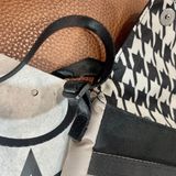  2273 - HÀNG CHÍNH HÃNG -  TÚI NIKE FUTURA CROSS BODY BAG - ĐEN / TAN *CODE: FB2858-010 