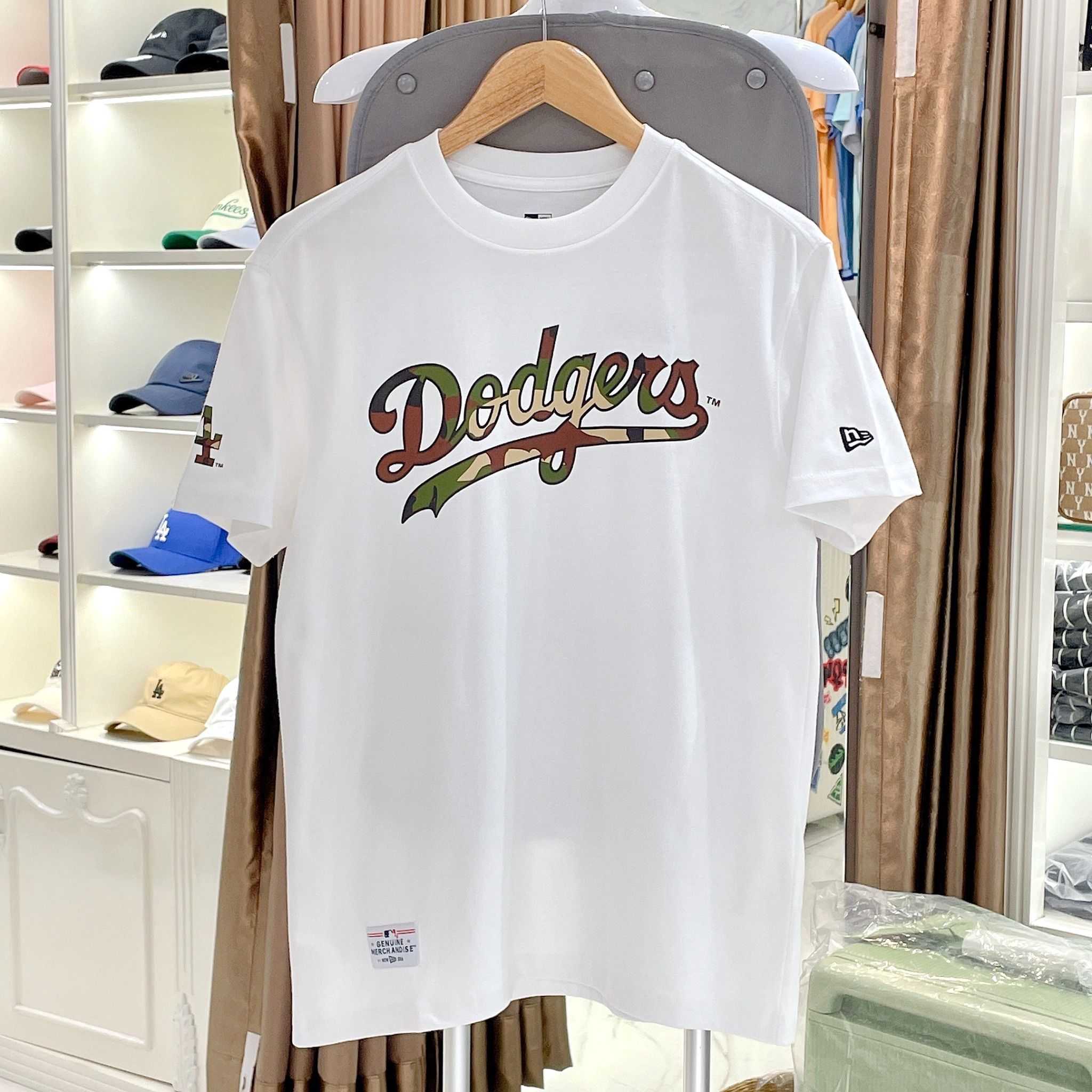  2299 - HÀNG CHÍNH HÃNG - ÁO THUN NEW ERA - LA DODGERS CAMO - TRẮNG - CODE 14179183 