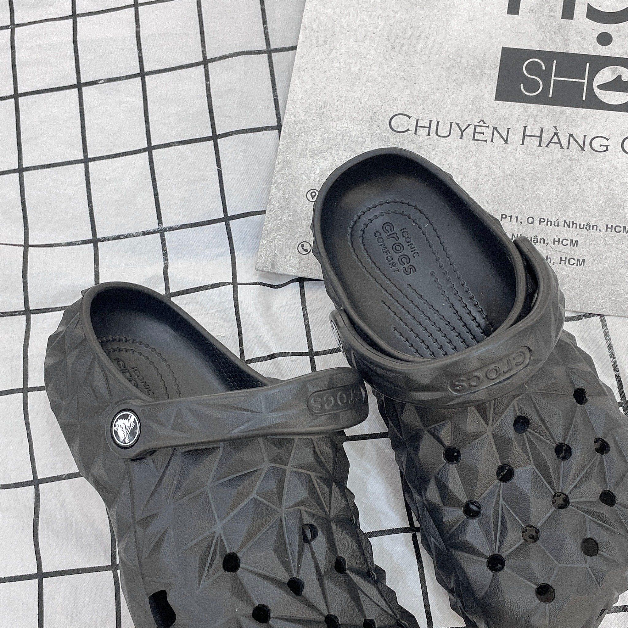  2317 - HÀNG CHÍNH HÃNG - GIÀY CLOG UNISEX CROCS BAYA CRYSTAL - BLACK 