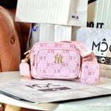  2455 - HÀNG CHÍNH HÃNG - TÚI ĐEO CHÉO NỮ MLB MONOGGRAM JACQUARD NEW YORK YANKEES - HỒNG - CODE: 7ACRMDA4  50PKL 