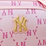  2455 - HÀNG CHÍNH HÃNG - TÚI ĐEO CHÉO NỮ MLB MONOGGRAM JACQUARD NEW YORK YANKEES - HỒNG - CODE: 7ACRMDA4  50PKL 