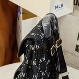  2461 - HÀNG CHÍNH HÃNG - BALO MLB JQD DIA MONOGRAM NY YANKEES - ĐEN LOGO GOLD - CODE: 7ABKMD74N 50BKS 