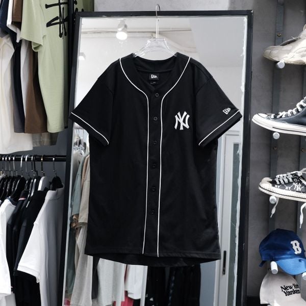  2702 - HÀNG CHÍNH HÃNG - ÁO NEW ERA - SƠ MI BÓNG CHÀY - NY THÊU - ĐEN - CODE: 13573579 