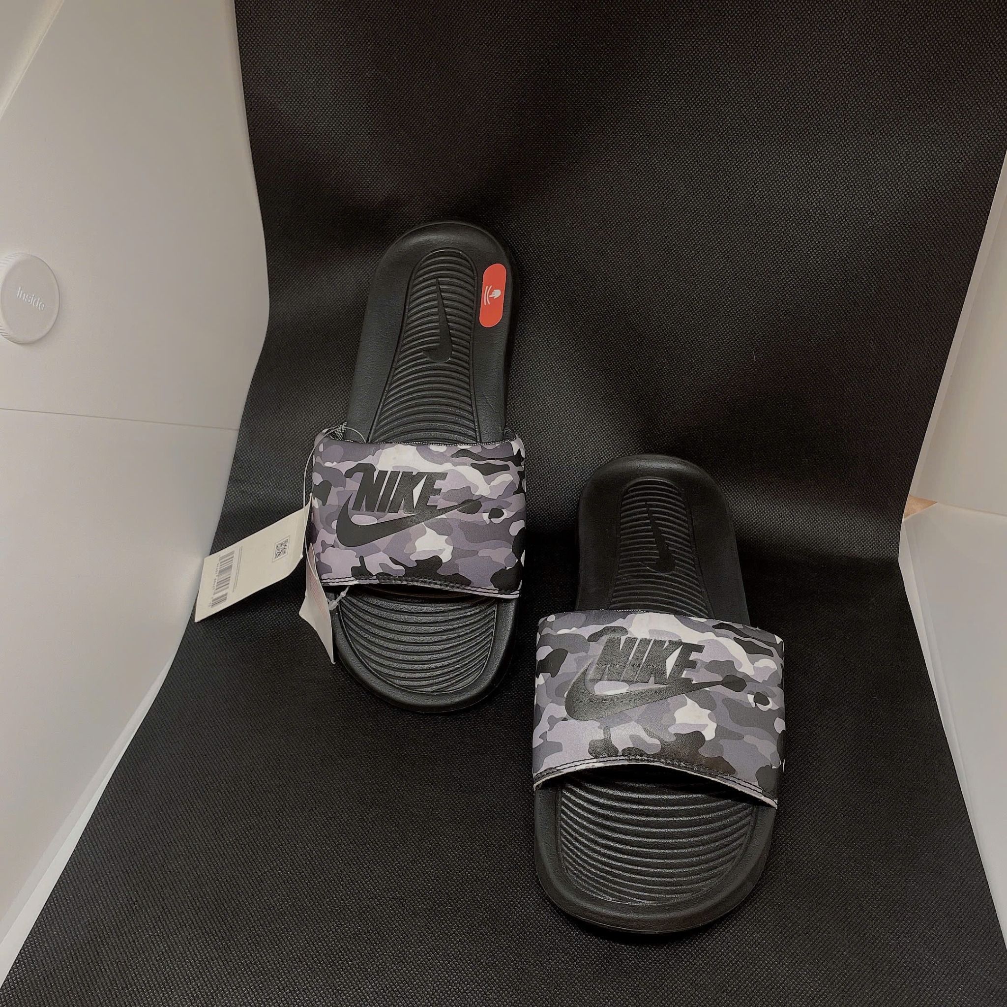  2513 - HÀNG CHÍNH HÃNG - DÉP NIKE VICTORI ONE CAMO - ĐEN/XÁM - CODE: 343880 026 