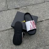  2517 - HÀNG CHÍNH HÃNG - DÉP NIKE JORDAN NOLA - ĐEN QUAI TRẮNG - CODE: CZ8027 160 