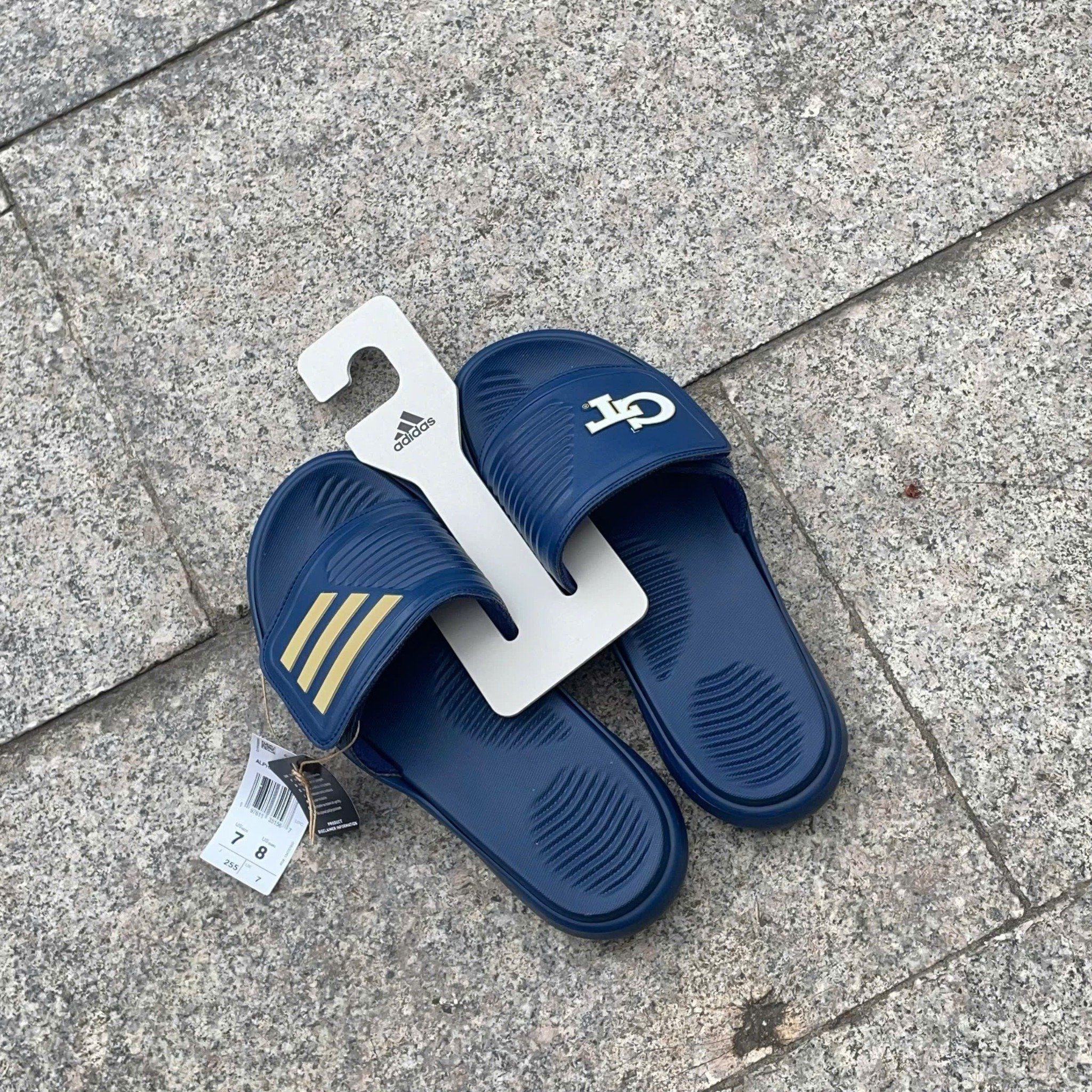  2527 - HÀNG CHÍNH HÃNG - DÉP ADIDAS ALPHABOUCE SLIDE 2.0 - GEORGIA TECH - NAVY - CODE: JI2519 