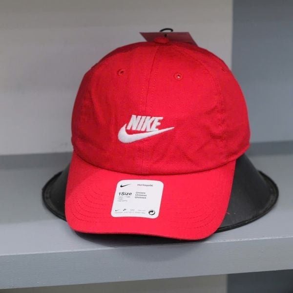  2667 - HÀNG CHÍNH HÃNG - MŨ - NÓN NIKE ĐỎ - SWOOSH TRẮNG 