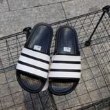  2659 - HÀNG CHÍNH HÃNG - DÉP ADIDAS FLOW - ĐEN SỌC TRẮNG - Code: IF4134 