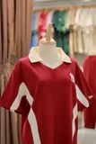  2589 - HÀNG CHÍNH HÃNG - ÁO THUN NEW ERA - POLO LOGO NY VIỀN KEM - ĐỎ - CODE: 14113662 