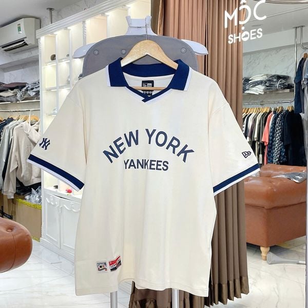  2654 - HÀNG CHÍNH HÃNG - ÁO THUN NEW ERA - POLO NY YANKEES VIỀN SỌC - KEM - CODE: 17242979 