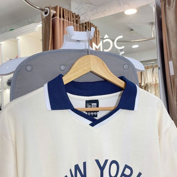  2654 - HÀNG CHÍNH HÃNG - ÁO THUN NEW ERA - POLO NY YANKEES VIỀN SỌC - KEM - CODE: 17242979 