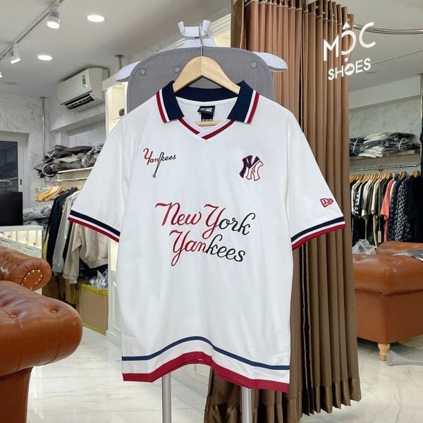 2653 - HÀNG CHÍNH HÃNG - ÁO THUN NEW ERA - POLO NY YANKEES VIỀN SỌC - TRẮNG CHỮ ĐỎ - CODE: 18399689 