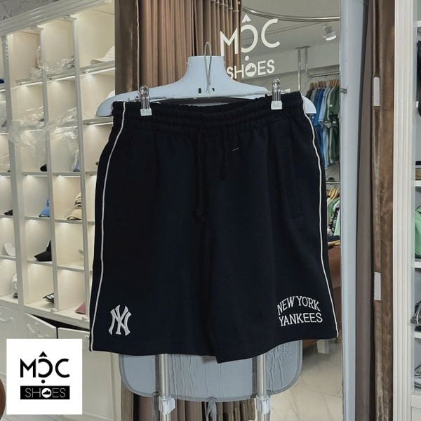  2675 - HÀNG CHÍNH HÃNG - QUẦN SHORT NEW ERA - NY YANKEES SỌC HÔNG - ĐEN - CODE: 13335699 