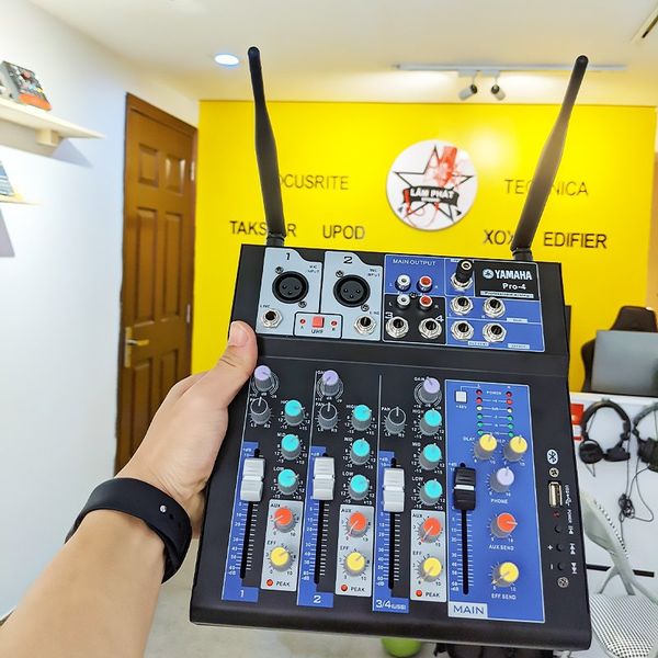 Mixer Yamaha Pro 4 Bluetooth Có Micro Đi Kèm