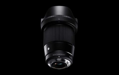 Lens sigma 16mm F1.4 Bắt nét tự động