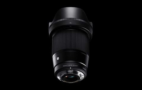  Lens sigma 16mm F1.4 Bắt nét tự động 