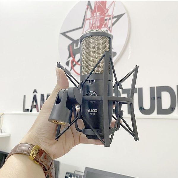 Bộ Sound Card Focusrite Solo Gen 3 Và Mic AKG P420