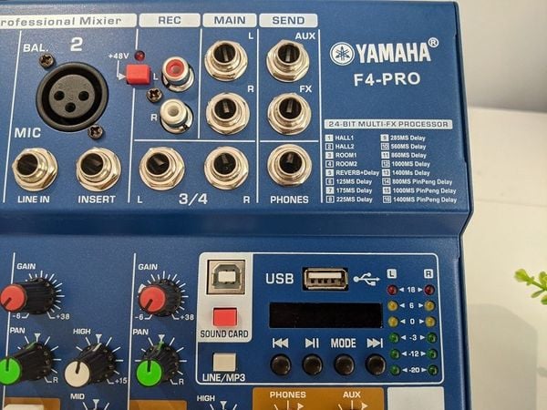 Mixer Yamaha F4 Pro Karaoke Livetream