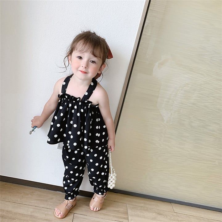 Bộ đồ mùa hè cho bé gái LOBY thiết kế áo dây thoáng mát B0103002
