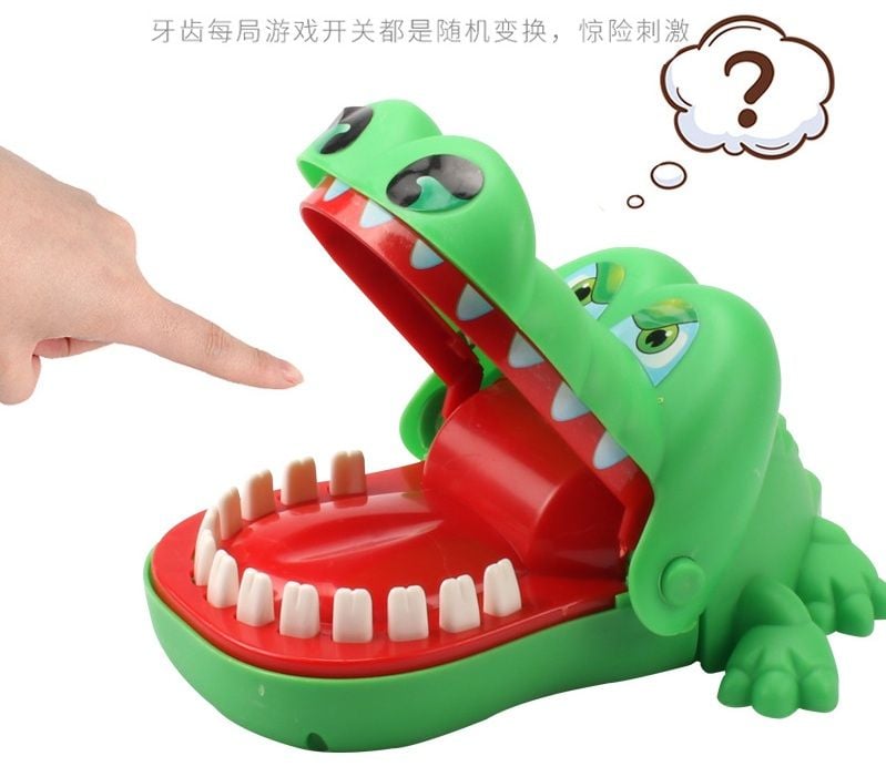Cá sấu đồ chơi bấm răng để cắn ngón tay D0108039