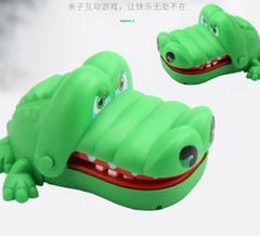 Cá sấu đồ chơi bấm răng để cắn ngón tay D0108039